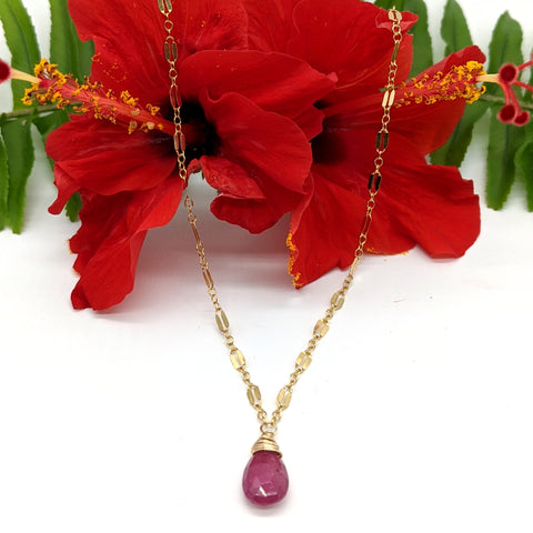 Lili`i Necklace - Pink Sapphire