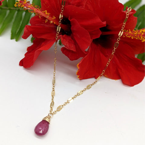 Lili`i Necklace - Pink Sapphire